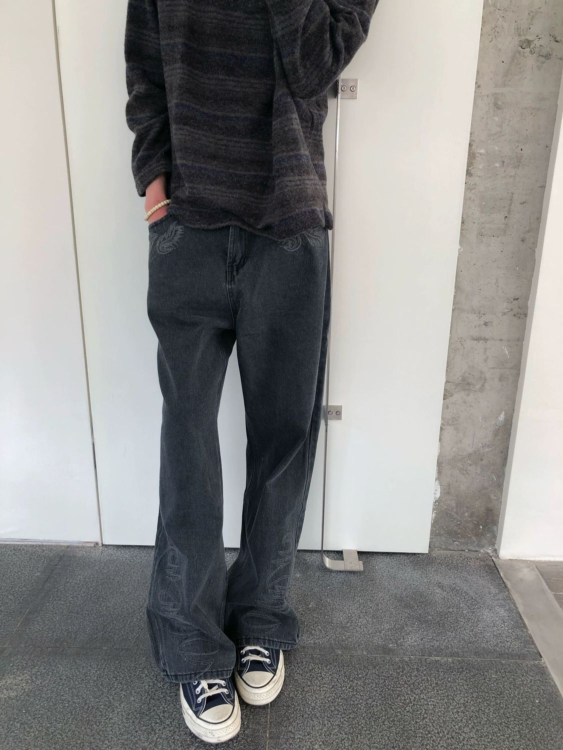 Street Fashion Vibes - Men's Fashionable Embroidery Patterns Casual Pants